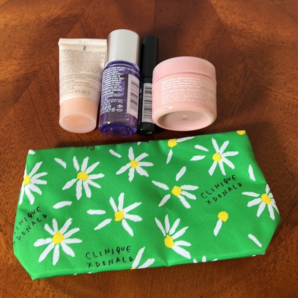 Clinique skin care set travel size, NWT, lot of 5 - Picture 7 of 7